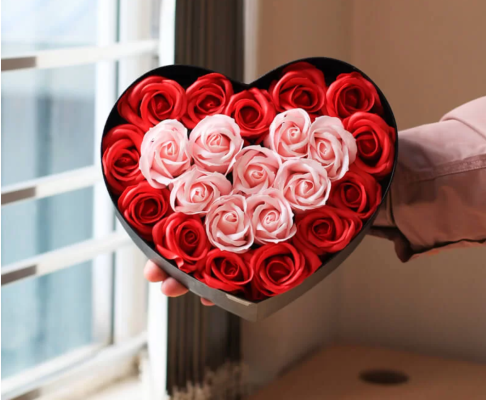 Hộp hoa sáp hình trái tim – thay lời yêu thương