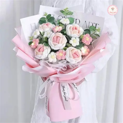 đan hoa hồng bằng len xinh xắn