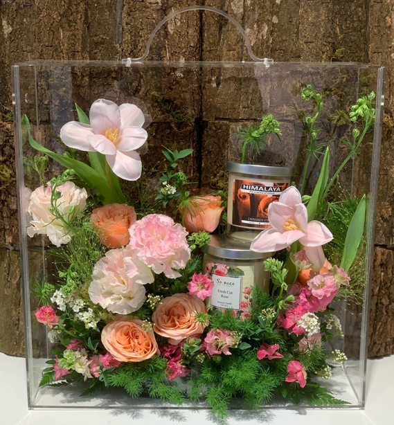 hộp mica trong suốt cắm hoa